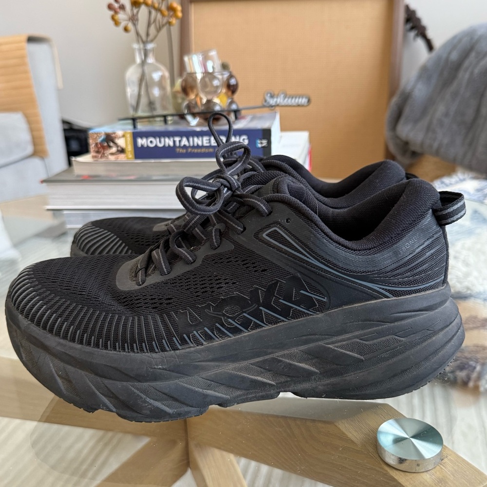 Hoka One One Bondi 7 Women’s Size 8 Black - Like New